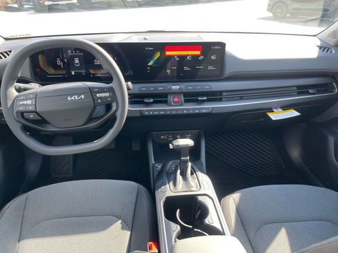 New 2026 Kia K4 LXS image 23