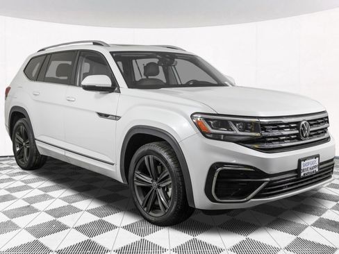 Used 2022 Volkswagen Atlas SEL R-Line AWD/4WD image 16