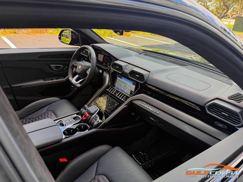 Used 2024 Lamborghini Urus S image 33