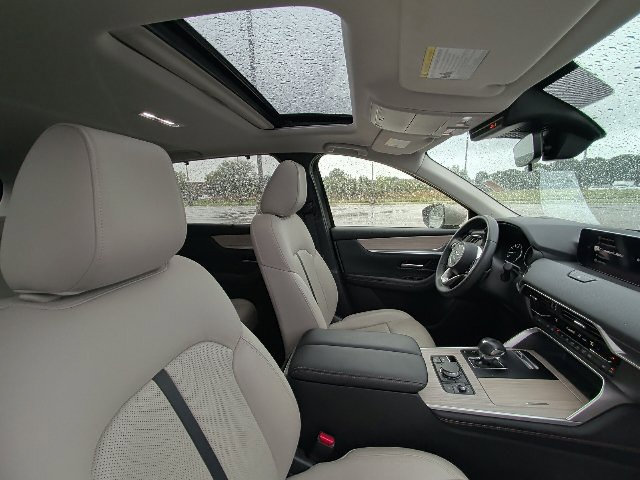 Used 2024 MAZDA CX-90 3.3 Turbo w/ Preferred Package AWD/4WD image 4