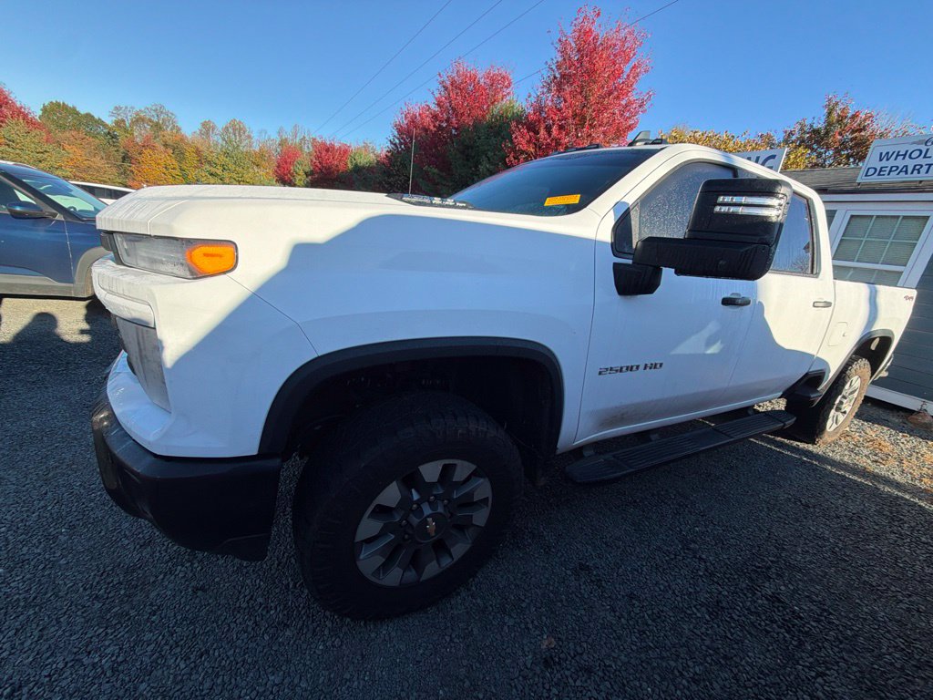 Used 2025 Chevrolet Silverado 2500 Custom w/ Custom Value Package AWD/4WD image 4