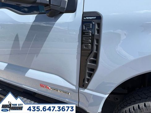 Used 2025 Ford F350 Lariat w/ Lariat Ultimate Package AWD/4WD image 9