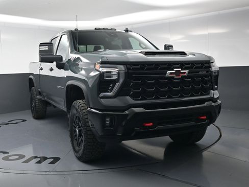Certified 2026 Chevrolet Silverado 2500 ZR2 image 2