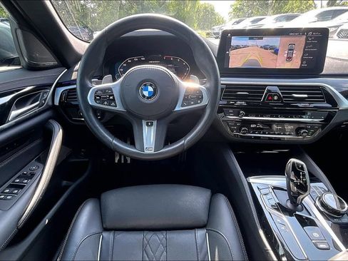 Used 2023 BMW M550i xDrive w/ Executive Package AWD/4WD image 7