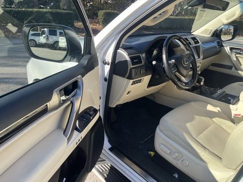Used 2021 Lexus GX 460 Premium image 4