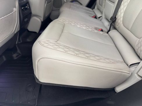Used 2023 Jeep Grand Cherokee Summit AWD/4WD image 32