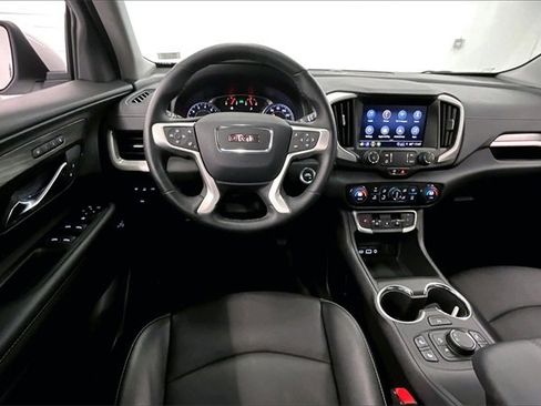 Used 2023 GMC Terrain SLT w/ Tech Package image 5