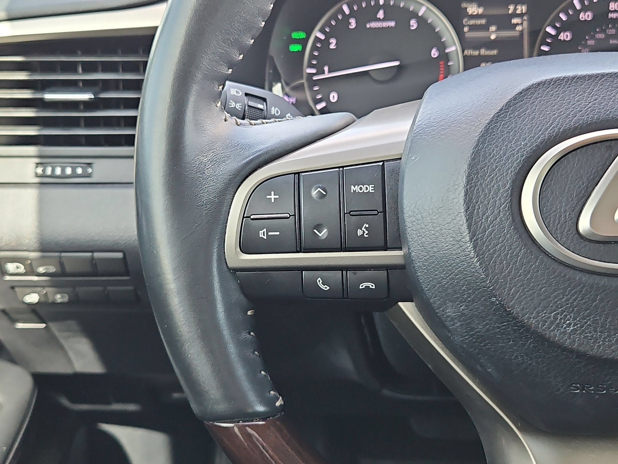 Used 2018 Lexus RX 350 AWD w/ Premium Package image 21