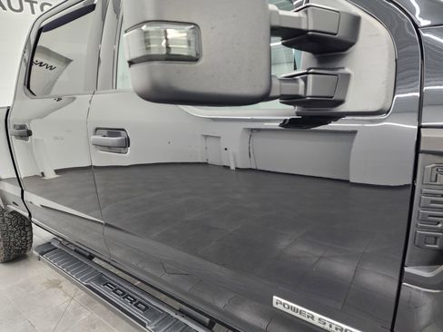 Used 2022 Ford F250 XLT w/ Black Appearance Package image 24