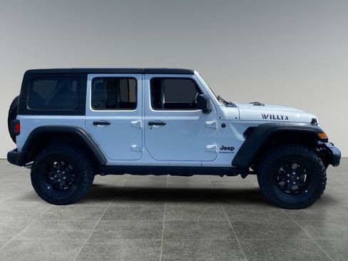 Used 2025 Jeep Wrangler Unlimited Sport AWD/4WD image 6