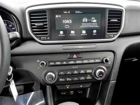 Used 2020 Kia Sportage LX w/ LX Popular Package image 28