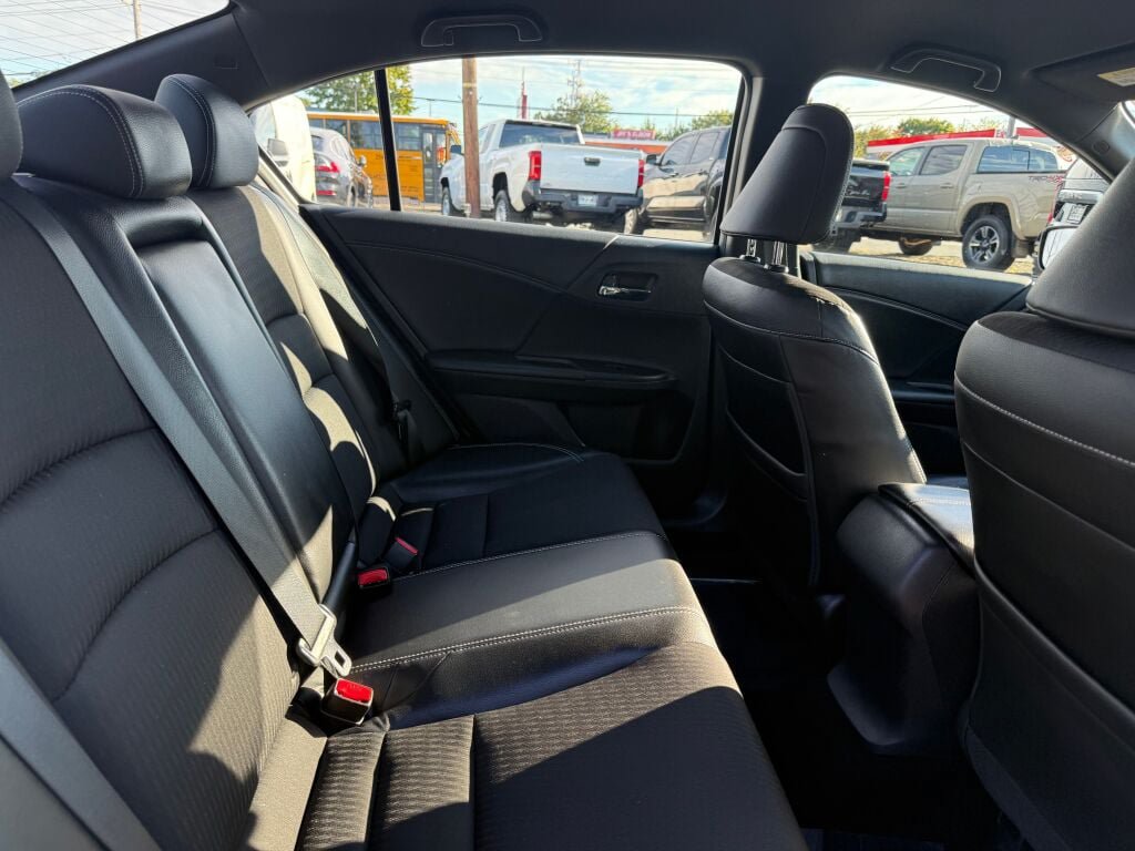 Used 2016 Honda Accord Sport image 26