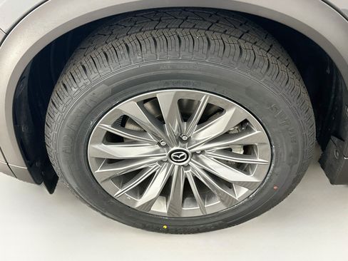 Used 2024 MAZDA CX-90 Plug-In Hybrid w/ Preferred AWD/4WD image 11