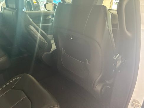 New 2027 Chrysler Pacifica Select AWD/4WD image 25