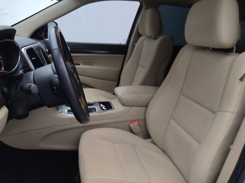 Used 2018 Jeep Grand Cherokee Laredo RWD image 17