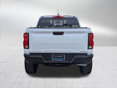 Certified 2026 Chevrolet Colorado ZR2 w/ Technology Package AWD/4WD image 5