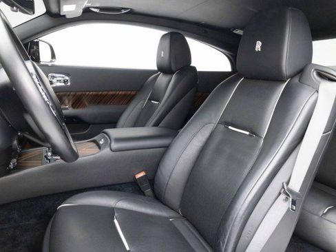 Used 2015 Rolls-Royce Wraith image 4