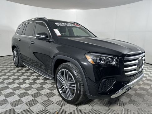Used 2024 Mercedes-Benz GLS 450 4MATIC image 2