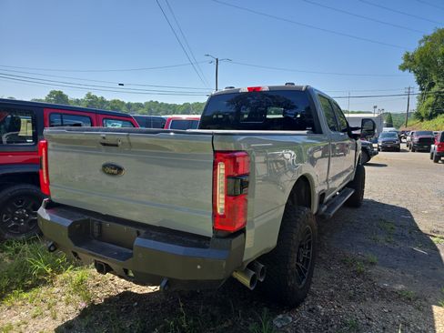 Used 2025 Ford F250 Lariat w/ Lariat Ultimate Package AWD/4WD image 2
