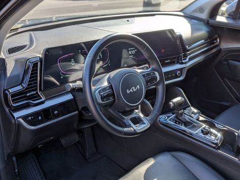 Used 2024 Kia Sportage EX image 12