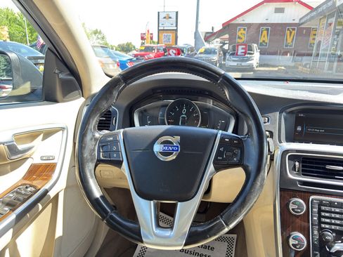 Used 2015 Volvo S60 T5 Platinum FWD image 23