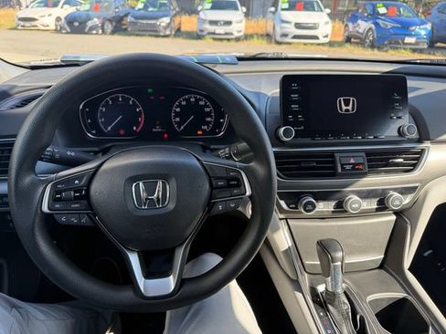 Used 2019 Honda Accord LX image 13
