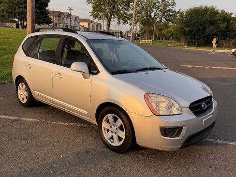 Used 2009 Kia Rondo LX FWD image 9