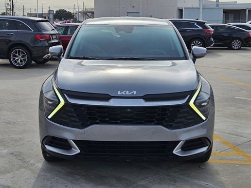 Used 2024 Kia Sportage LX image 2