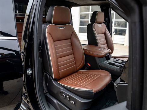 Used 2024 GMC Sierra 2500 Denali Ultimate image 31