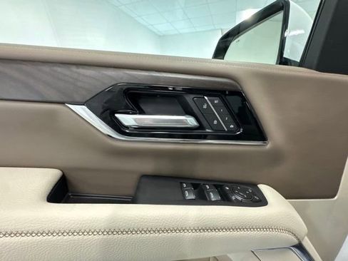 New 2026 GMC Yukon Denali image 17