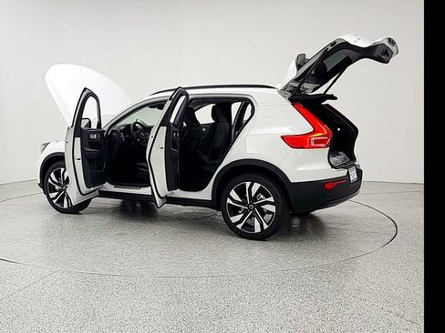 New 2026 Volvo XC40 B5 Ultra w/ Protection Package Premier AWD/4WD image 12