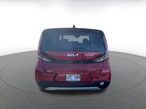 Used 2025 Kia Soul LX w/ LX Technology Package FWD image 12