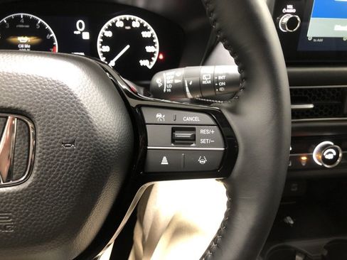 New 2026 Honda HR-V EX-L image 24