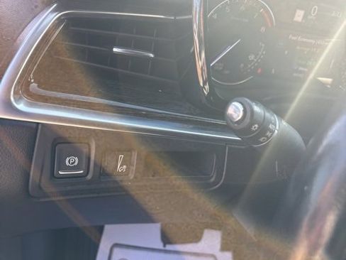 Used 2023 Cadillac XT5 Premium Luxury image 29