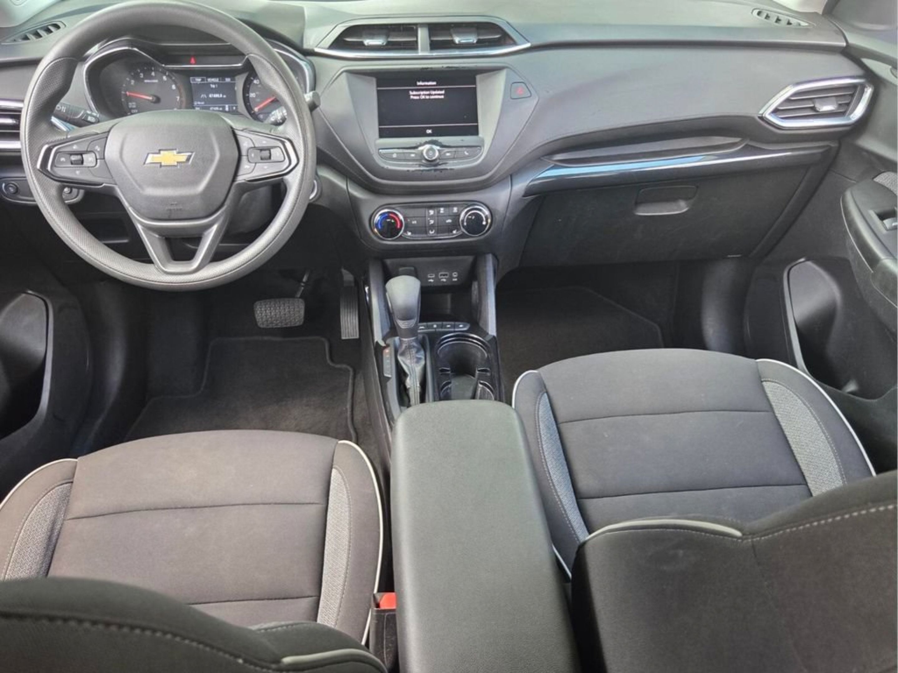 Used 2023 Chevrolet TrailBlazer LT FWD image 14