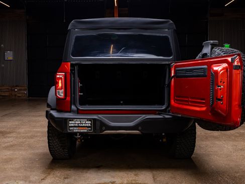 Used 2023 Ford Bronco Black Diamond w/ Sasquatch Package image 14