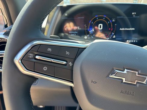 New 2026 Chevrolet Equinox LT w/ Convenience Package II AWD/4WD image 17