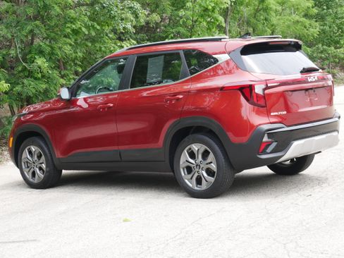 Certified 2024 Kia Seltos S AWD/4WD image 4