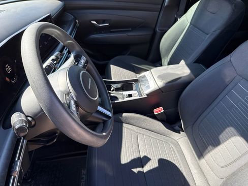 Certified 2025 Hyundai Santa Cruz SE FWD image 18