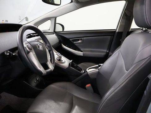 Used 2015 Toyota Prius Five image 11