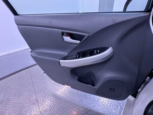 Used 2010 Toyota Prius Five image 30