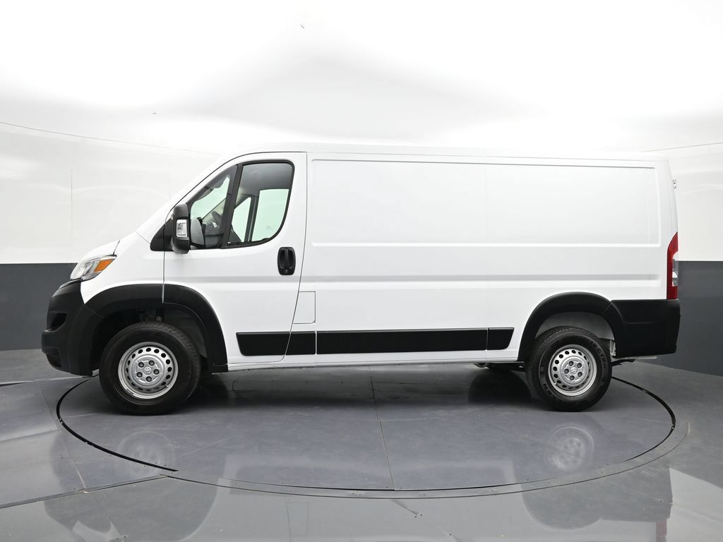Used 2025 RAM ProMaster 2500 w/ Convenience Group FWD image 2