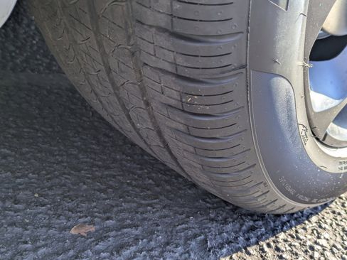 New 2026 Chrysler Pacifica Select w/ S Appearance Package image 12