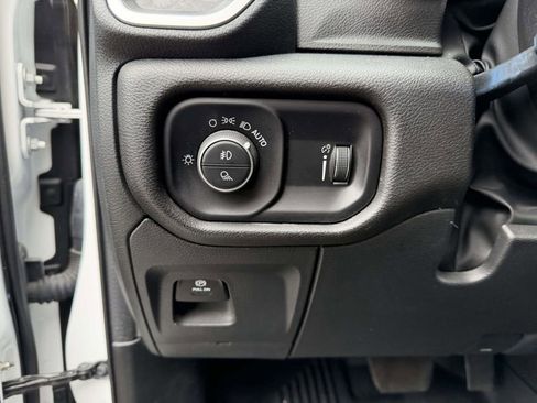 Used 2022 RAM 1500 Big Horn AWD/4WD image 23