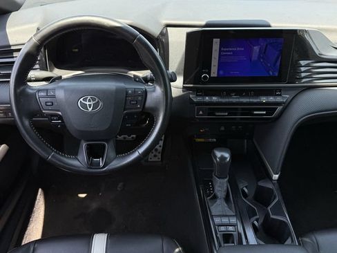 Used 2025 Toyota Camry SE FWD image 10