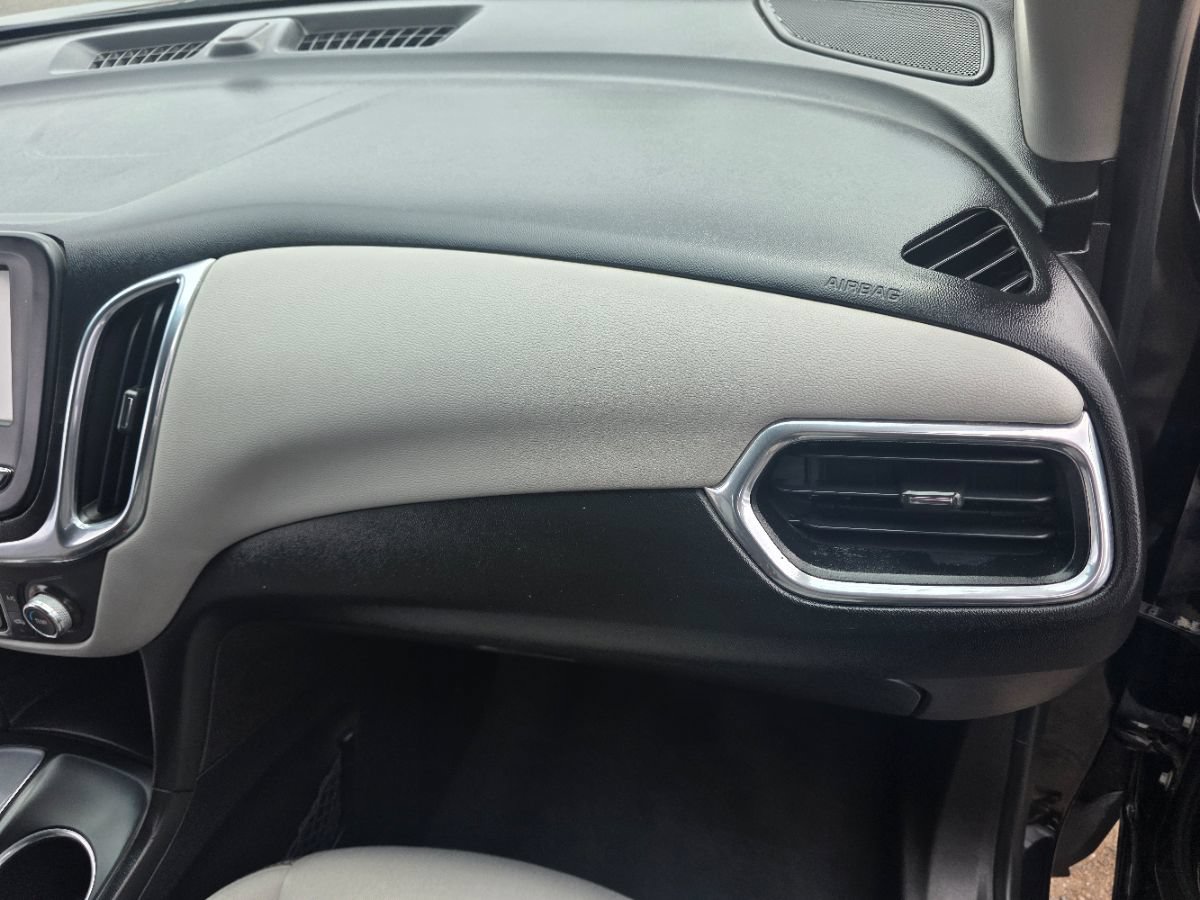 Used 2018 Chevrolet Equinox LT FWD image 29