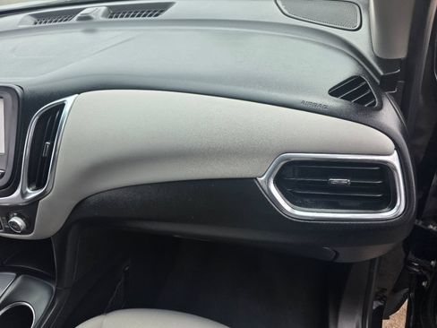 Used 2018 Chevrolet Equinox LT FWD image 29