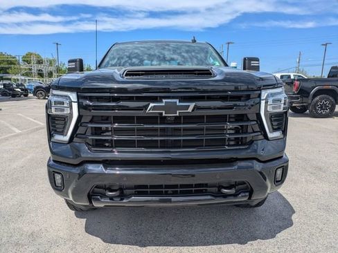 Used 2024 Chevrolet Silverado 2500 LTZ w/ LTZ Plus Package image 9