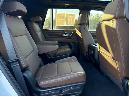 Used 2024 Chevrolet Tahoe High Country w/ Premium Package image 14