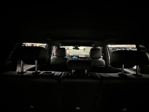 Used 2022 Mercedes-Benz GLB 250 image 27